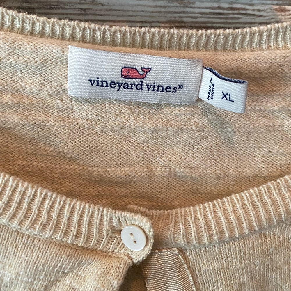 Vineyard vine sweater